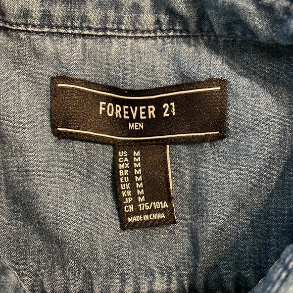 Forever 21 Men Denim Look Button Down, Size M - Picture 2 of 5